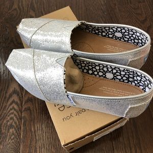 Toms Canvas Slip On